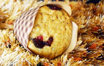 Oatmeal Muffins with Berries and Walnuts1